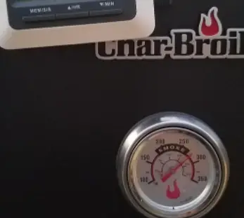 The built-in thermometer ensures that your food will be cooked at the perfect temperature